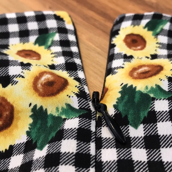 Forever 21 romper - Picture 5 of 5